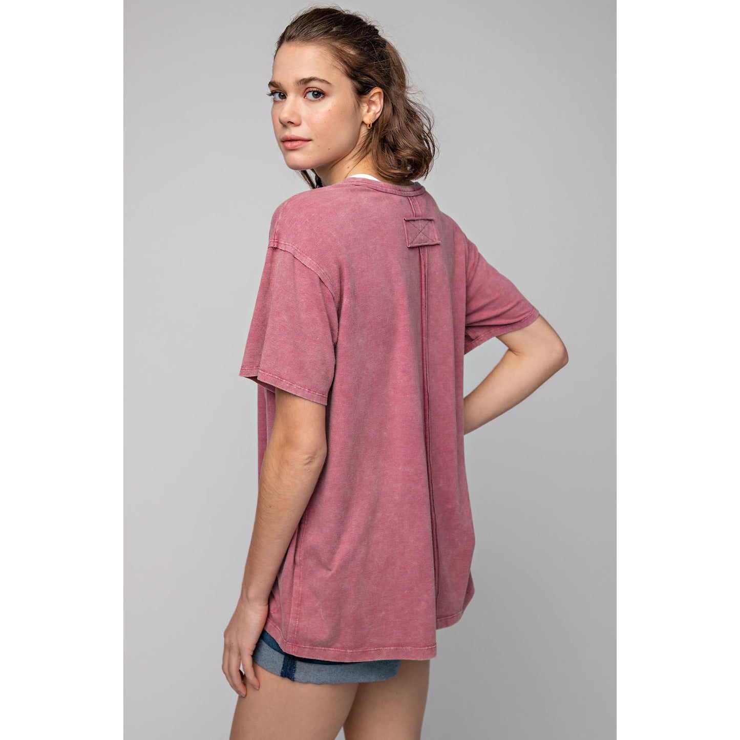 KEYHOLE MINERAL WASH SHORT SLEEVE TOP